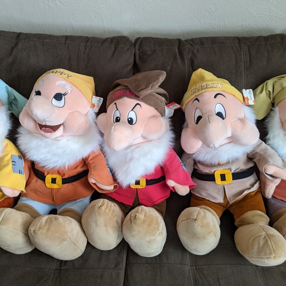 The Disney Store Plush Seven Dwarves (Large) - Picture 3 of 5